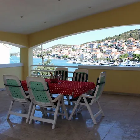 3 Bedroom Apartment With Pool In Tisno Exterior photo