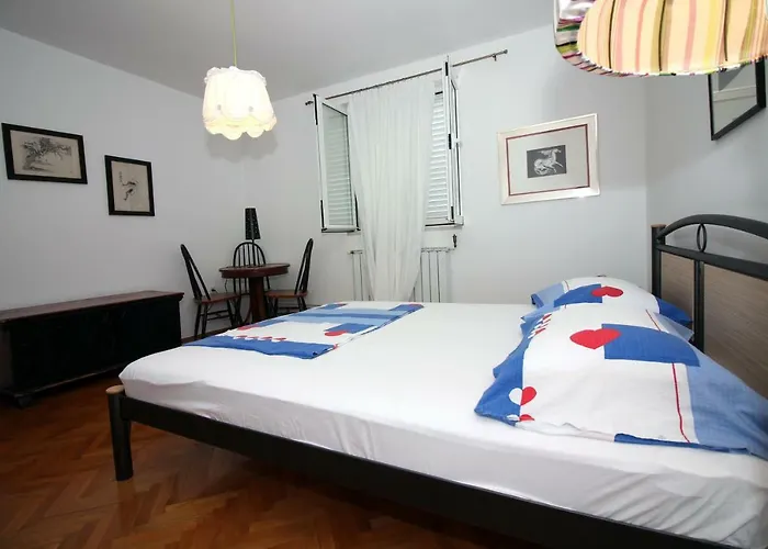 3 Bedroom Apartment With Pool In Tisno